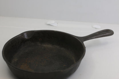 Vintage Wagner Ware 3 Inch Cast Iron Skillet Mini Frying Pan Made In USA