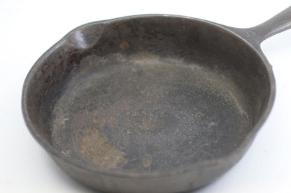 Vintage Wagner Ware 3 Inch Cast Iron Skillet Mini Frying Pan Made In USA