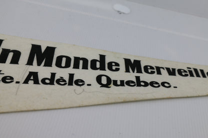 Vintage Souvenir Felt Pennant Un monde MErveilleux Ste-Adèle Québec SantACLaus