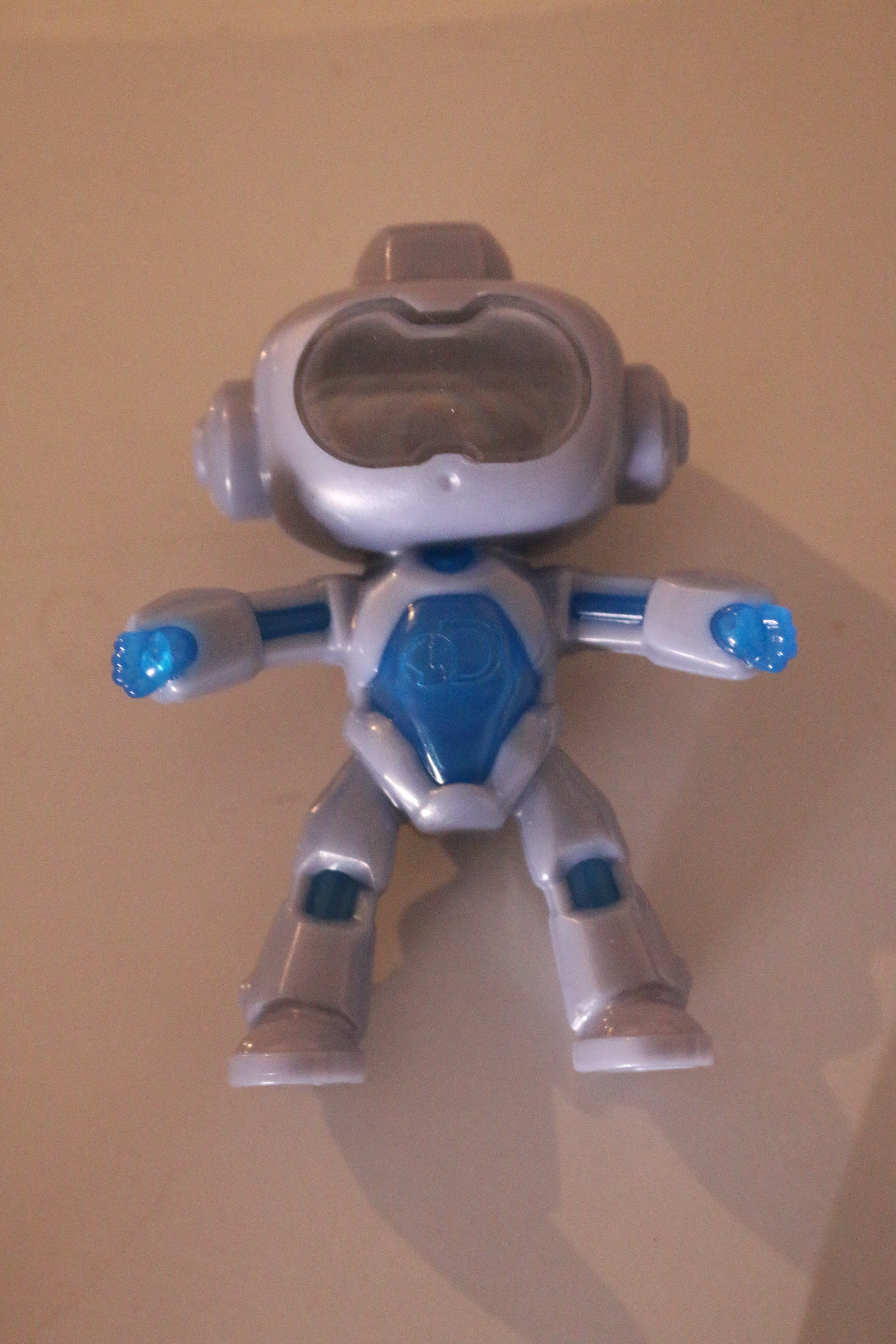 Mcdo robot 2024 happy meal