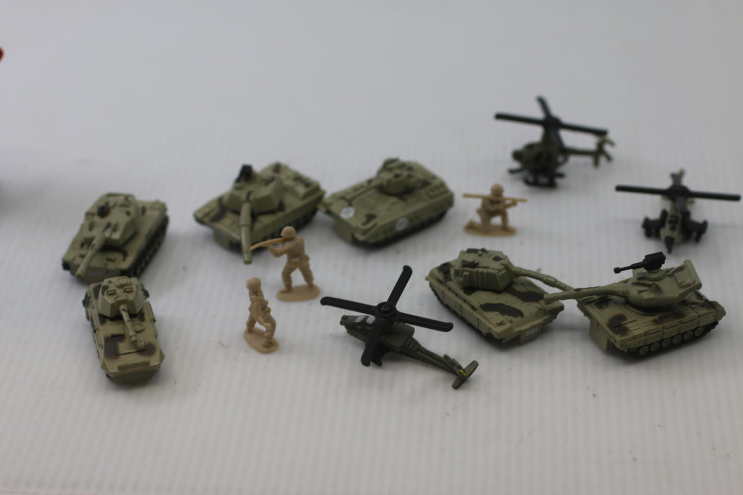 Miniature Military Tank & Helicopter Toy Lot w Soldiers Micro Machines Vehicles