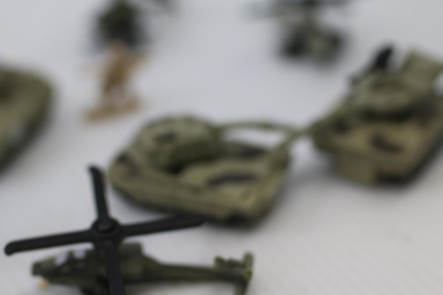 Miniature Military Tank & Helicopter Toy Lot w Soldiers Micro Machines Vehicles