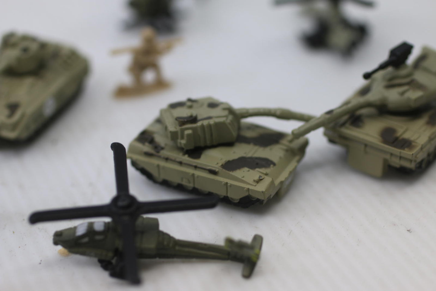 Miniature Military Tank & Helicopter Toy Lot w Soldiers Micro Machines Vehicles