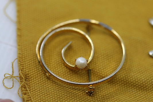 Vintage Gold Tone Spiral Brooch Faux Pearl Minimalist Design