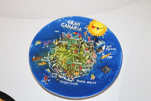 vintage cerama hand painted plate of GRAN CANARIA  wall hanging  spain