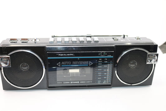 REALISTIC PORTABLE BOOMBOX STEREO MODEL SCR-21 RADIO & CASSETTE TAPE PLAYING