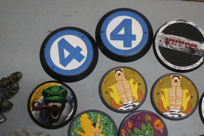 Mixed Marvel Legends / Diamond Select / comic figure accessories stands lot toys
