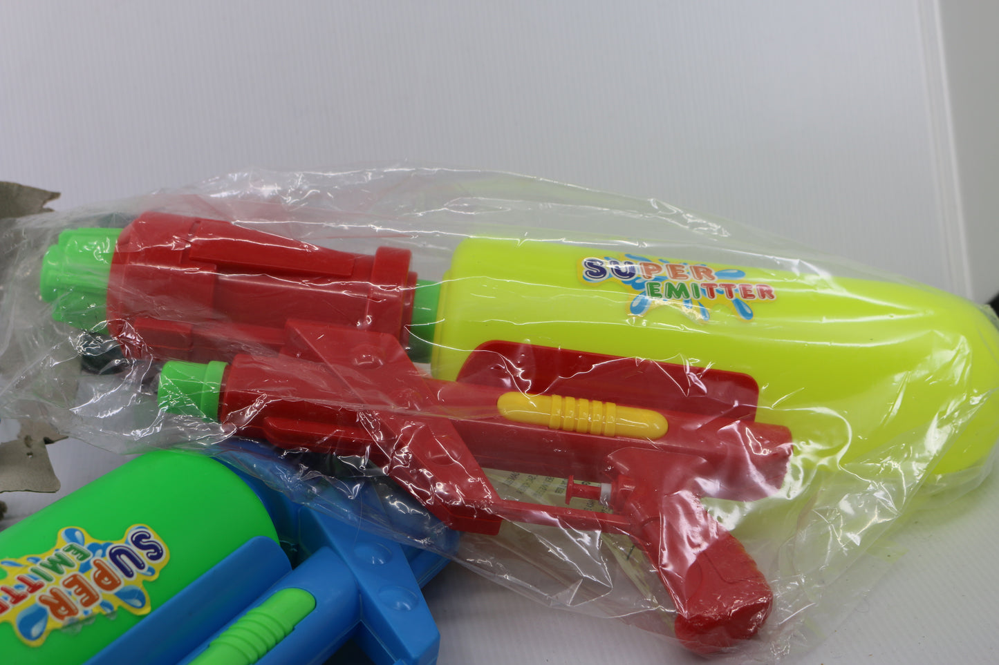 Lot of 2 super emitter water gun Summer pool party plastic pistol