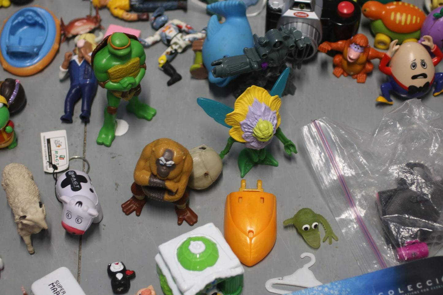 Large Kids Toy Lot Figures, Animals & Accessories Daycare Reseller Friendly Bulk