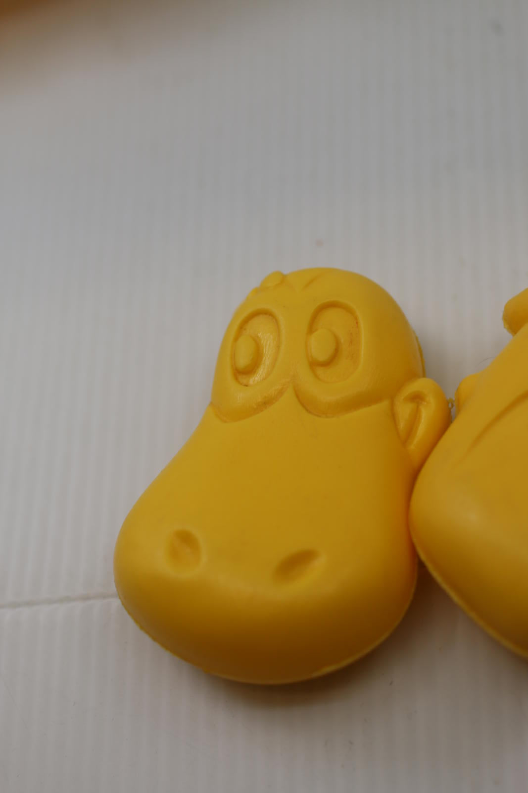[ 1975 Post PEBBLES Cereal Prizes 3 Flintstones COIN HOLDERS - Fred Dino Barney]