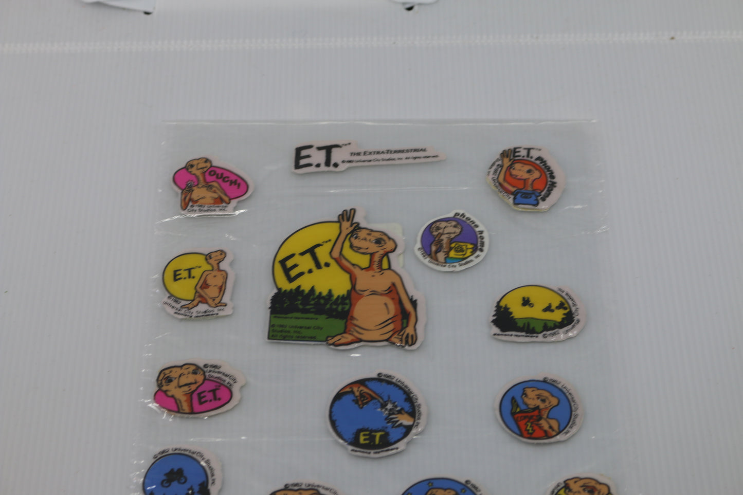 E.T. The Extraterrestrial Movie Set of 17 Character Puffy Stickers 1982 #2