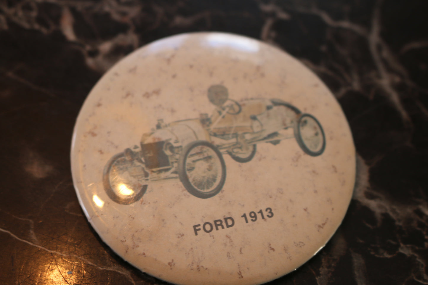 Vintage button Macaron Souvenir Used ford 1913 pinback