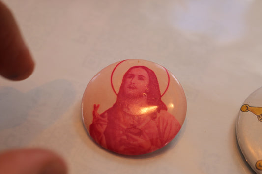 Badge jesus pink white background christ 25mm Religious object