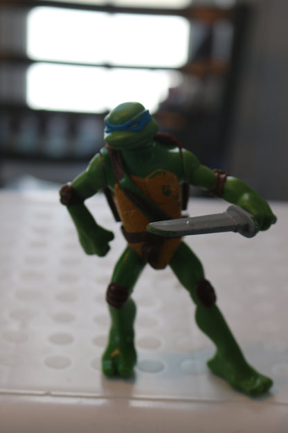 McDonald's TMNT 2007 Happy Meal Fighting Leonardo Figure