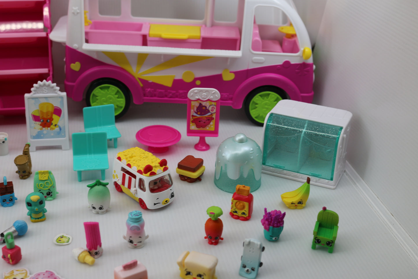 Huge lot Shopkins Moose toys Ice CreamTruck carrying case booklet figures