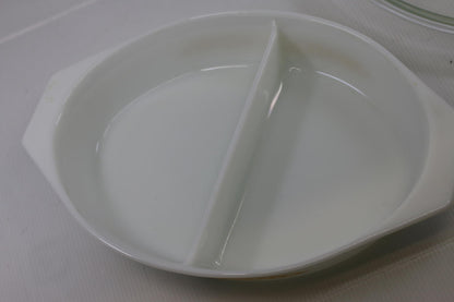 Vintage 1960's Pyrex Royal Wheat 1.5 qt. Divided Casserole Dish Oval WITH Lid