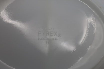 Vintage 1960's Pyrex Royal Wheat 1.5 qt. Divided Casserole Dish Oval WITH Lid