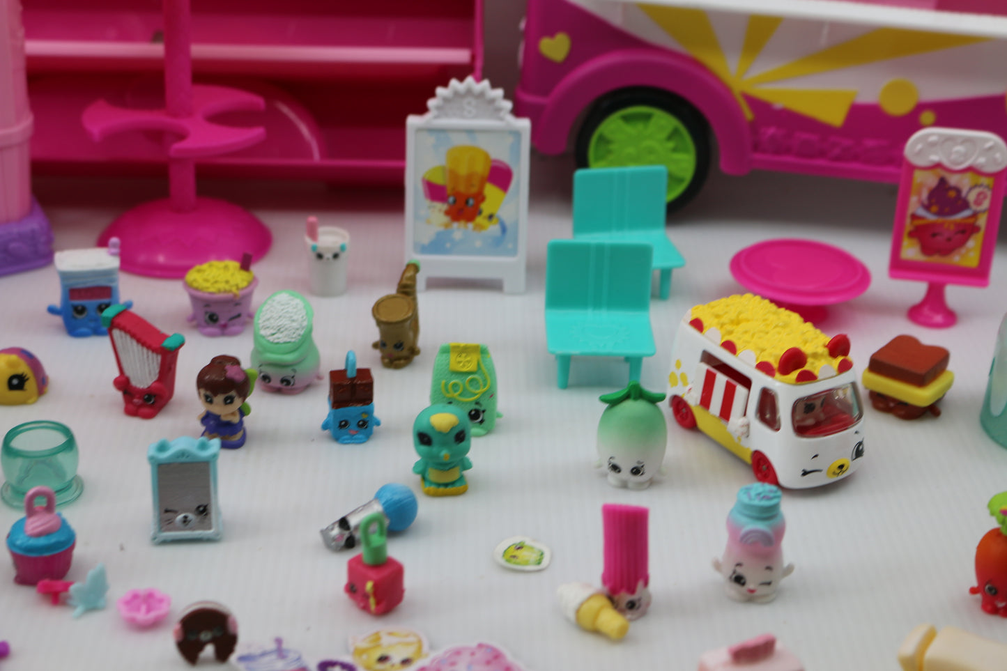 Huge lot Shopkins Moose toys Ice CreamTruck carrying case booklet figures