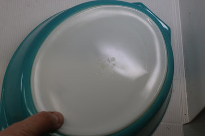 Vintage Pyrex 1.5 Qt Turquoise Blue Oval Casserole Dish WITH Lid USA Mid Century