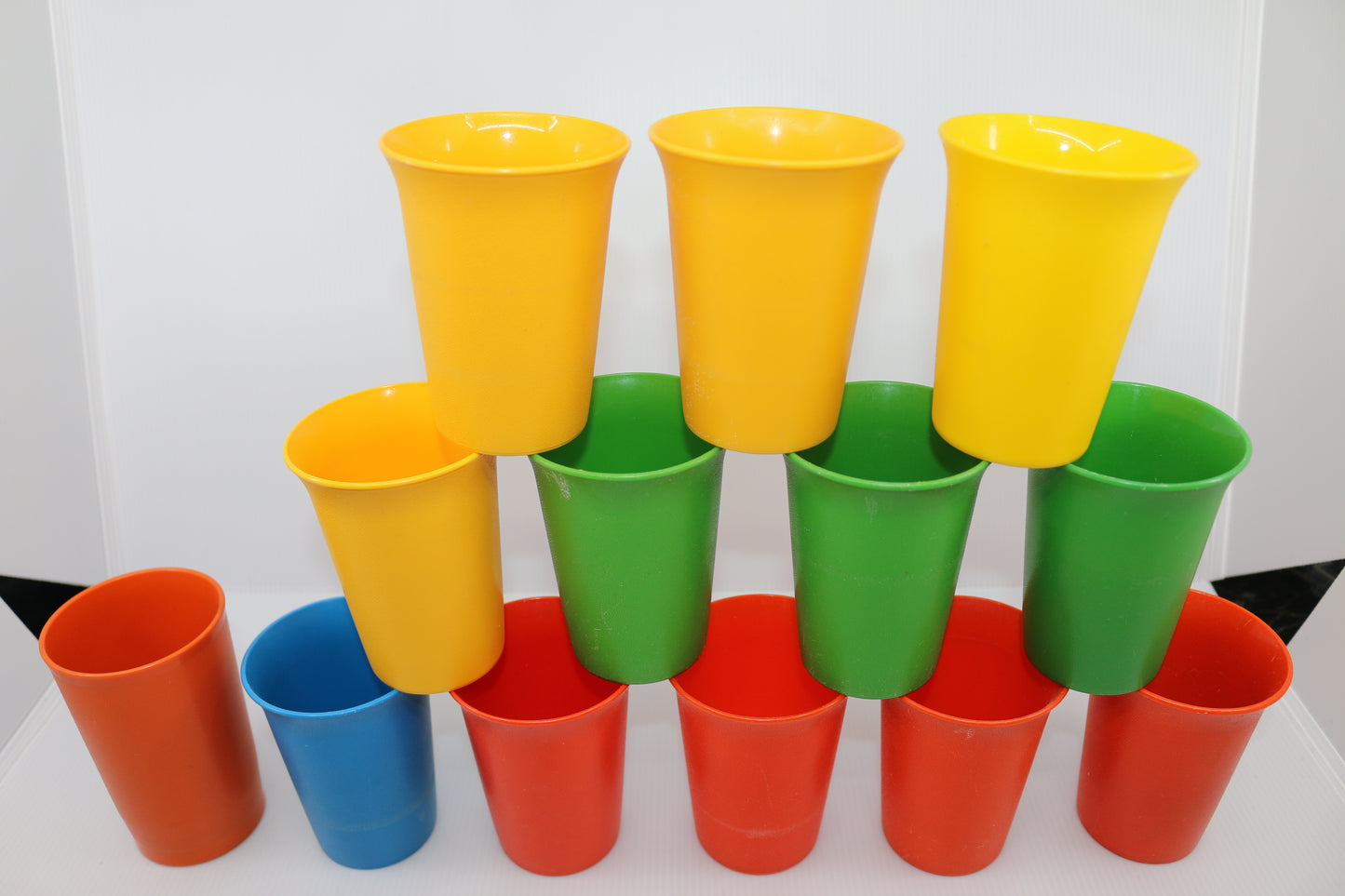 Tupperware VINTAGE Kids Bell Tumblers 6oz Set of 14 CLASSIC Primary Colors