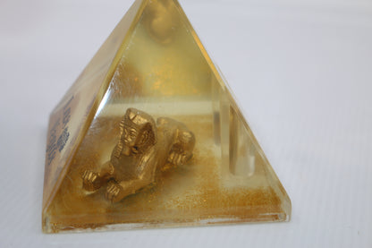 Luxor Las Vegas Pyramid Sphinx Snow Globe Paperweight Vintage 90's