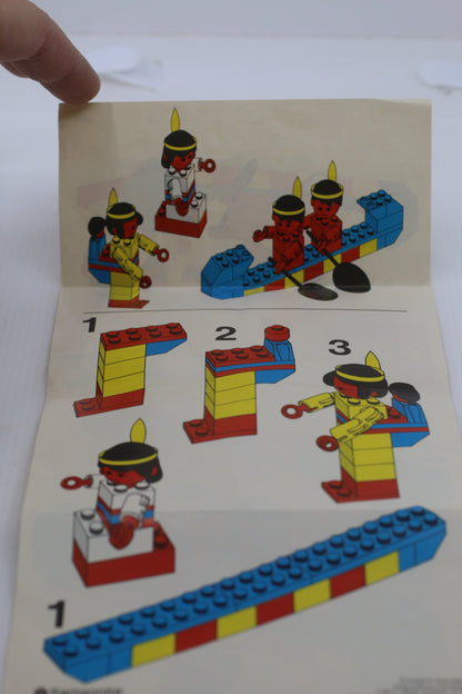 LEGO Building Set With People: Red Indians (215) samsonite Canada vintage