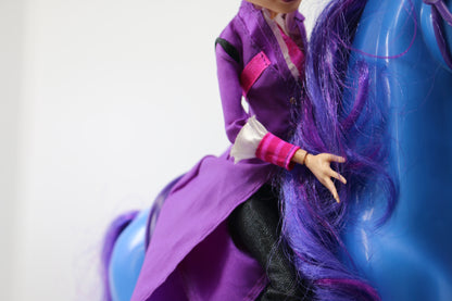 Monster High Headless Headmistress Bloodgood Doll and Nightmare Horse Set 2013