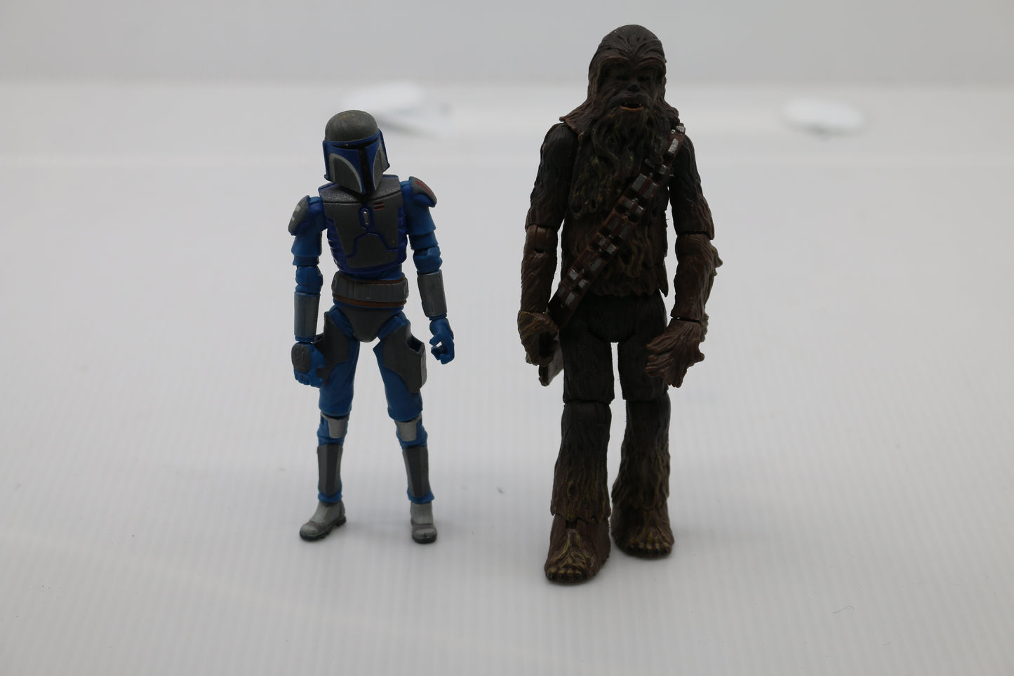 Star Wars 2004 Chewbacca Figure + Clone Wars Mandalorian Warrior toy Figure