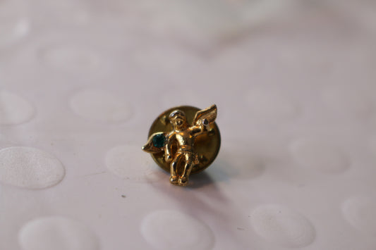 Angel Emerald Gemstone May Birthstone Cherub Gold Tone Vintage Lapel Pin