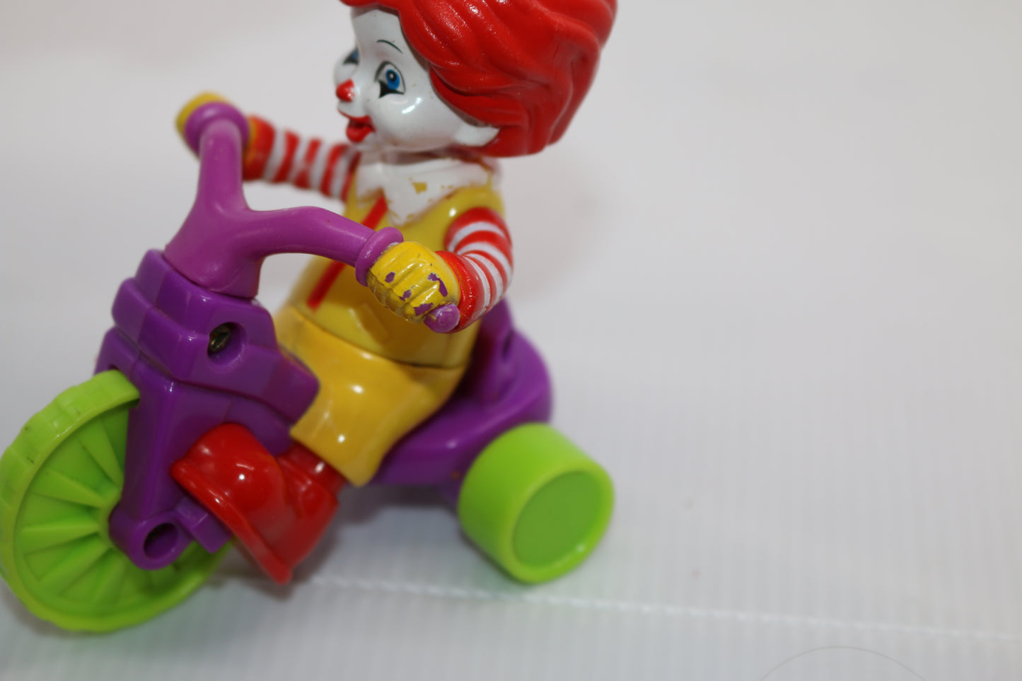 MCDONALD’S RONALD MCDONALD RIDING BICYCLE (2008) TOY (PRE-OWNED) #2