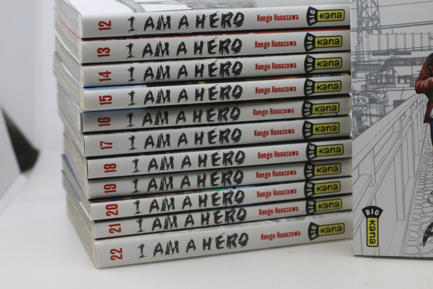 I Am a Hero Vol. 1-22 Complete Set Manga Comics by Kengo Hanazawa Français