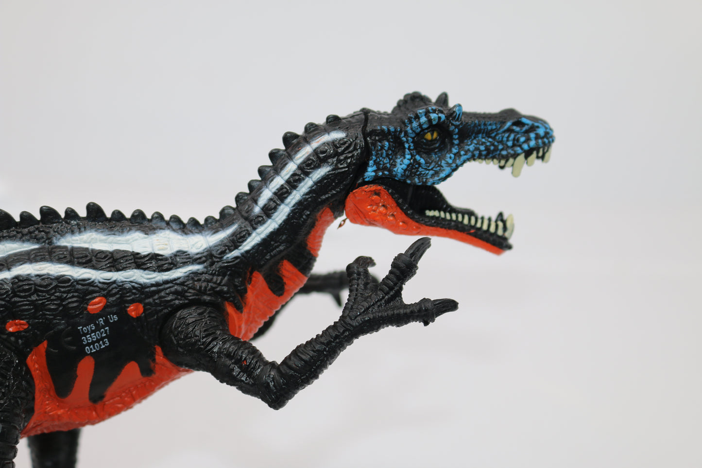 Chap Mei Toys R Us Suchomimus Dinosaur Action Figure Orange & Black 7” Tall