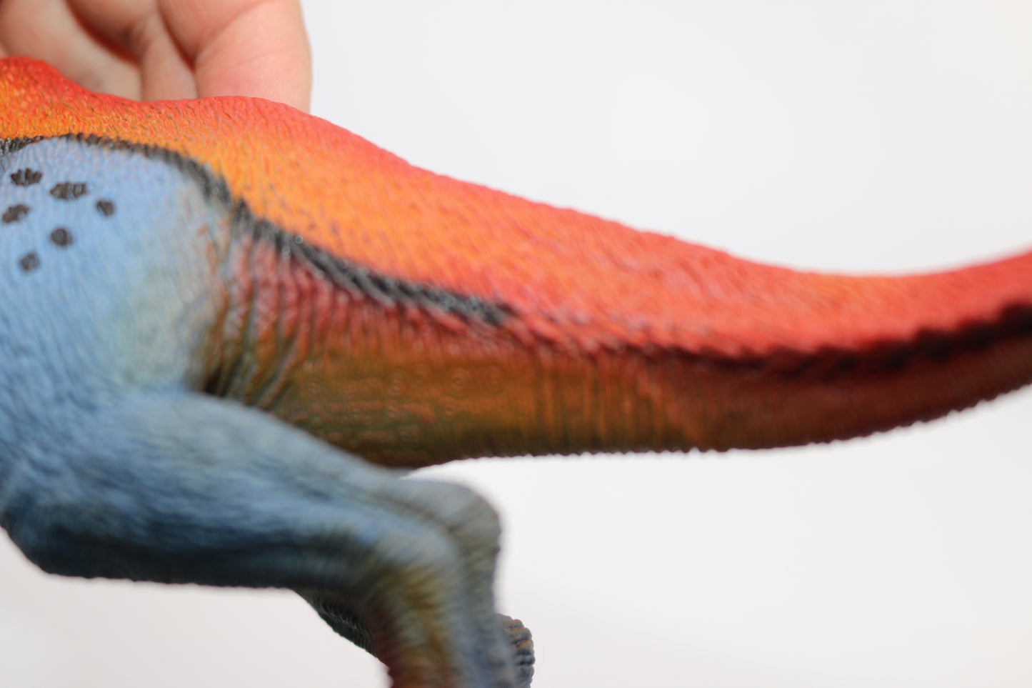 SCHLEICH 2013 Therizinosaurus D-73527 Dinosaur Prehistoric Figure toy Red Blue