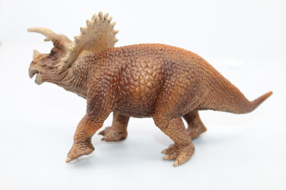 Schleich TRICERATOPS Dinosaur Plastic Figure 2011 VERY DETAILED D-73527 Retired