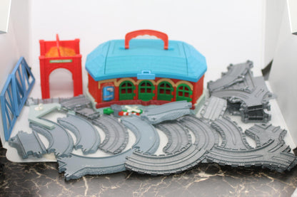 Thomas & Friends TrackMaster Train Track Set with Engine Shed