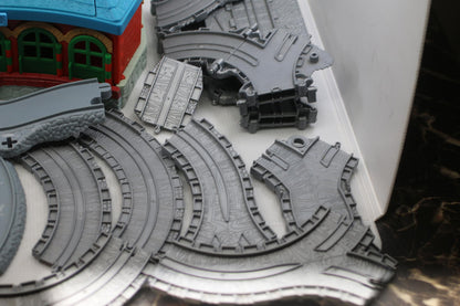Thomas & Friends TrackMaster Train Track Set with Engine Shed