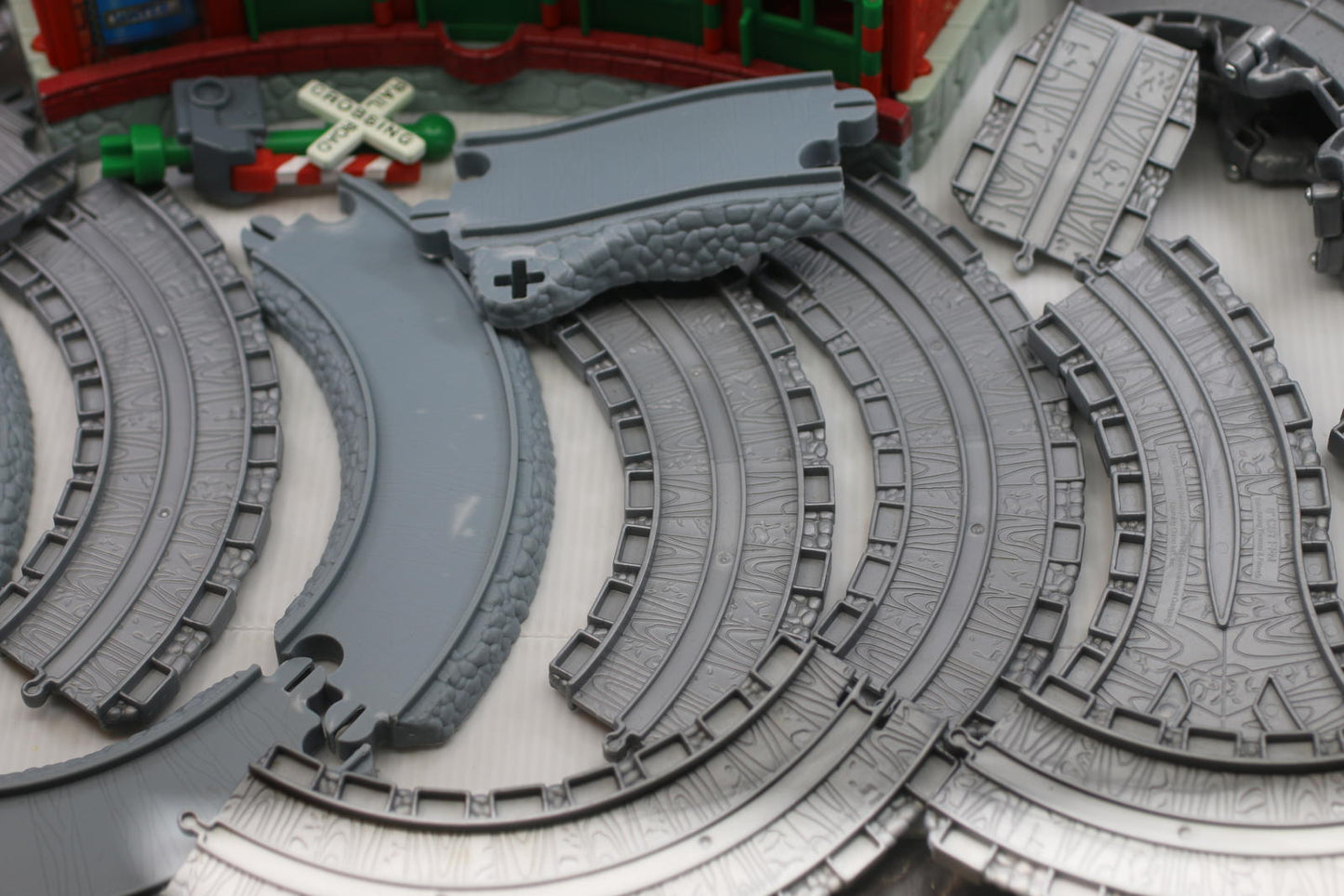 Thomas & Friends TrackMaster Train Track Set with Engine Shed