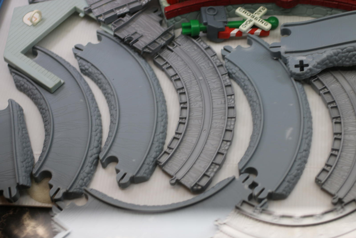 Thomas & Friends TrackMaster Train Track Set with Engine Shed