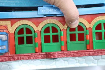 Thomas & Friends TrackMaster Train Track Set with Engine Shed