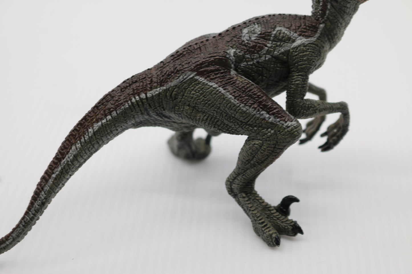 Papo Velociraptor Dinosaur Figure Prehistoric Collectible Jurassic Park Jaw Open