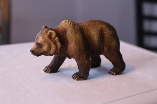 Schleich Adult Female BROWN GRIZZLY BEAR 2003 Retired Figure Wildlife