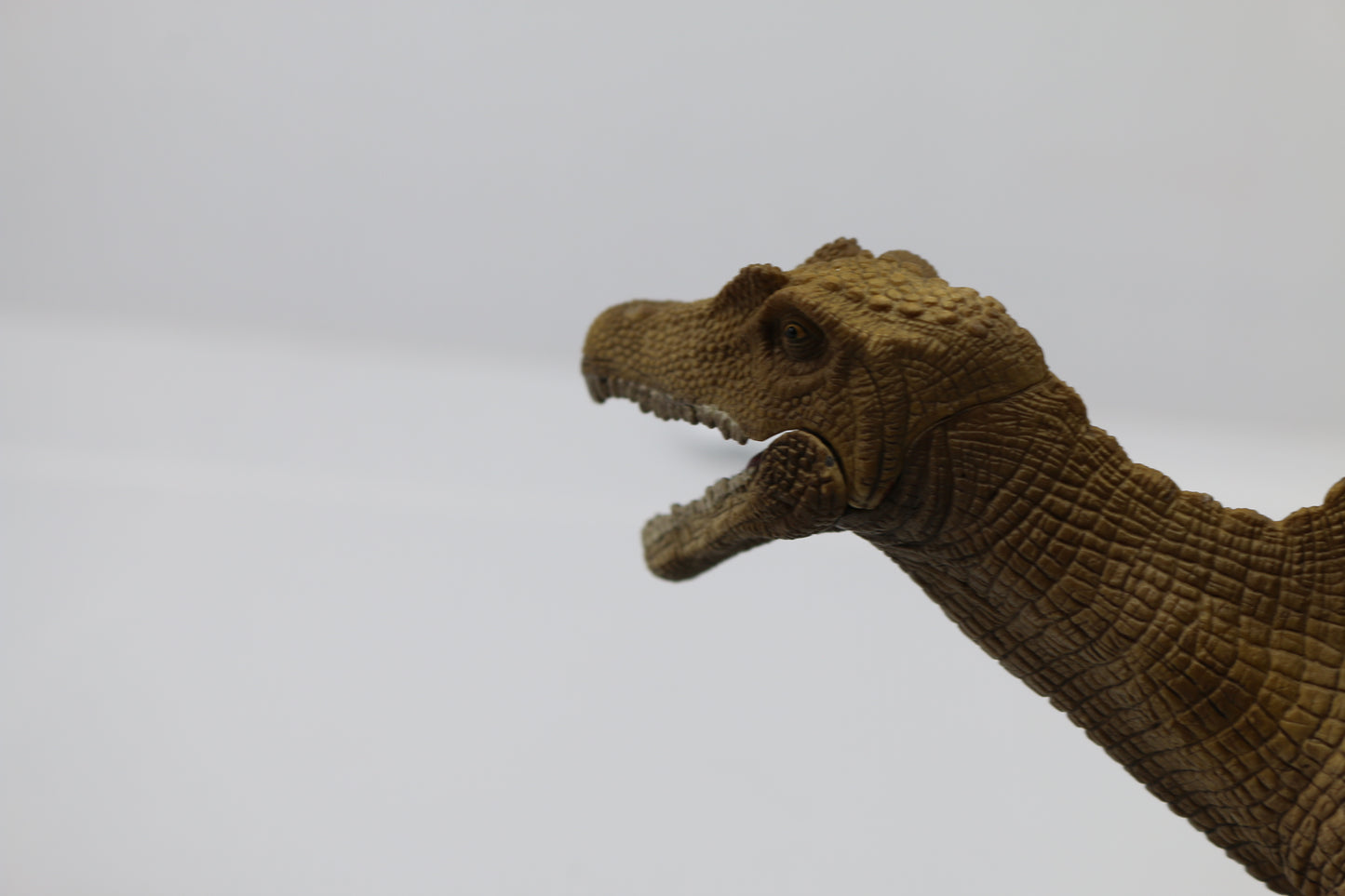 Schleich's gorgeous tan on tan Spinosaurus dinosaur model D-73527