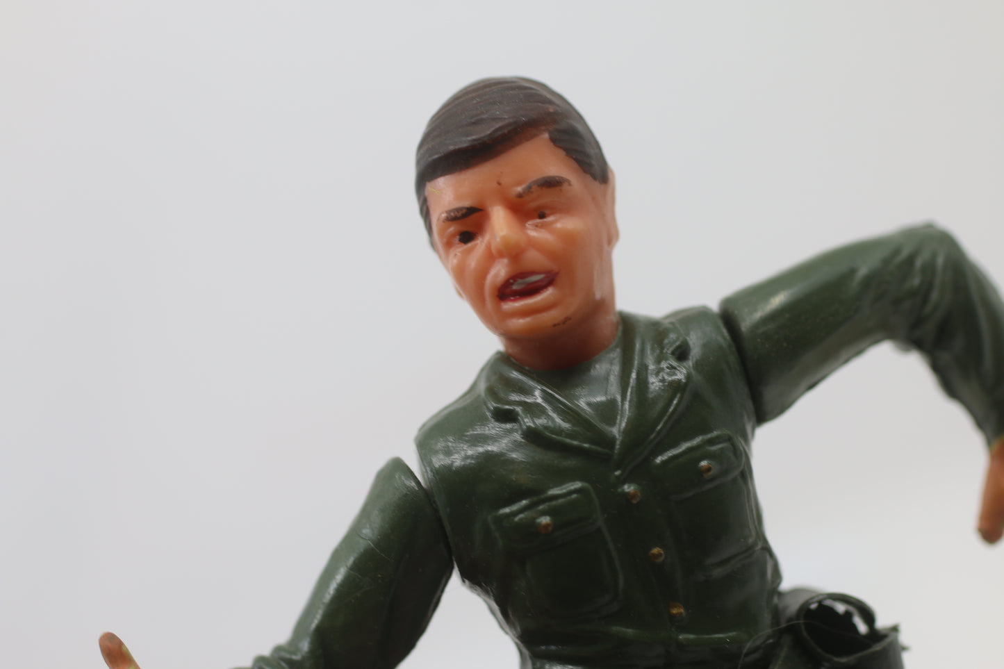 RARE Louis Marx Action Figure Army Man Soldier 1960's w/ 2 guns