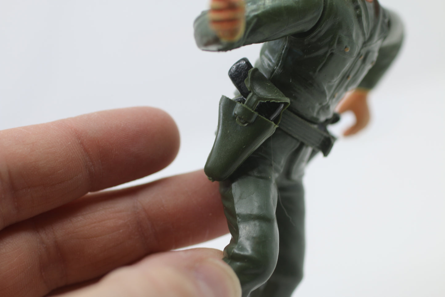 RARE Louis Marx Action Figure Army Man Soldier 1960's w/ 2 guns