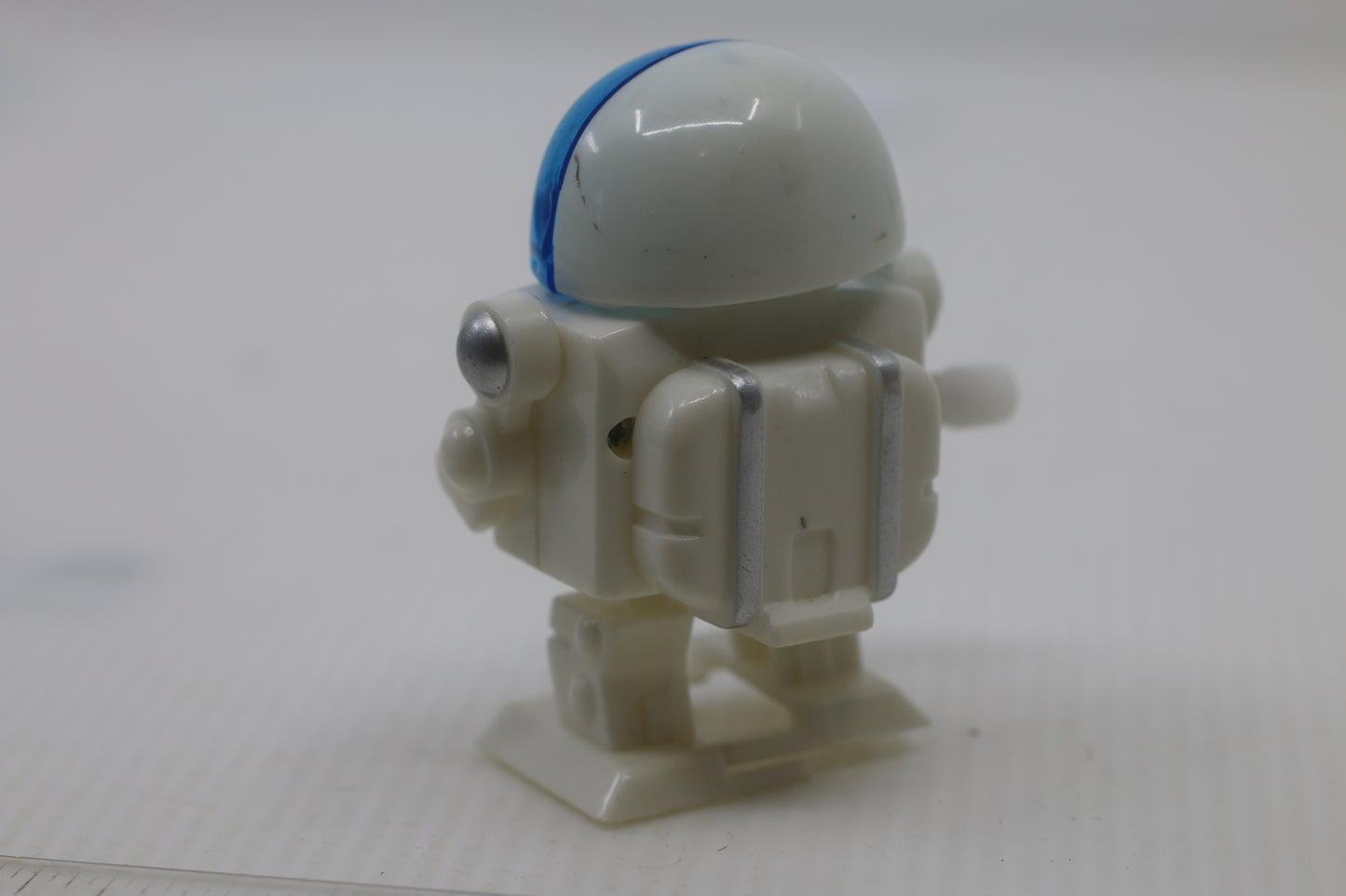 Galaxy Robot Plastic Wind Up Walker Toy Figure Ja Ru Blue White 2-1/4"