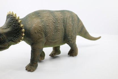 Triceratops JP08 W/ Dino Damage Wound Jurassic Park 1993 Kenner Action Figure