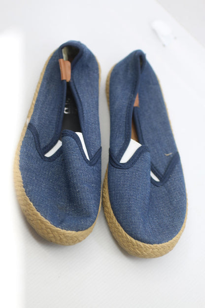 BB Collection Women’s Denim Slip-On Espadrilles Size 6 Flats