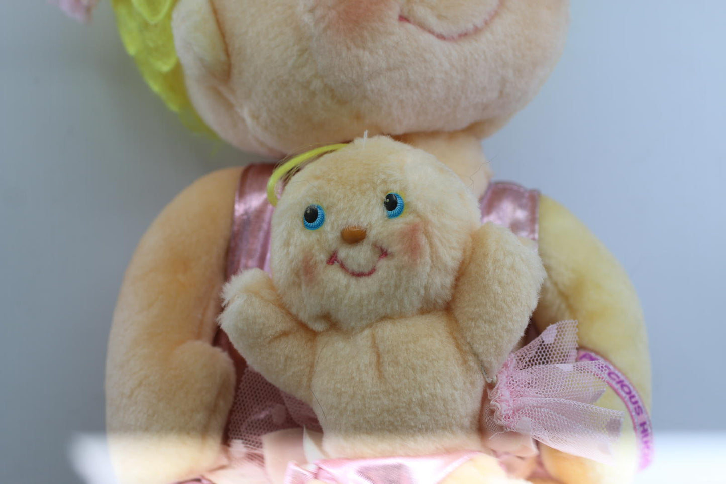 Vintage 1985 Kenner Hugga Bunch Precious Hugs Plush Doll w/ Baby Pink Hallmark