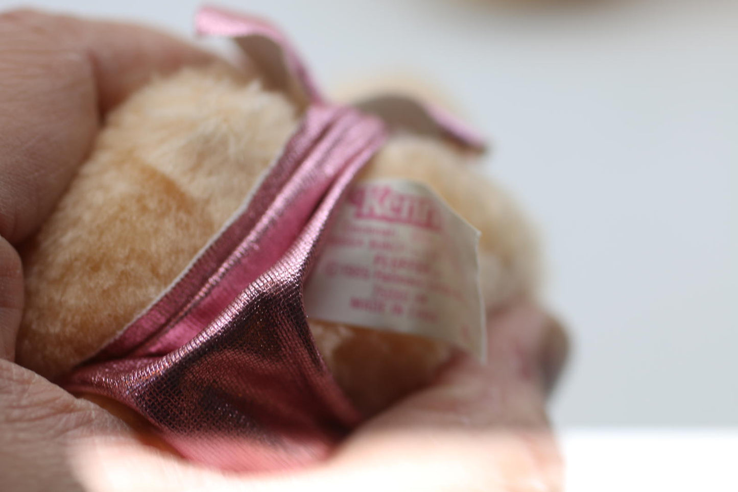 Vintage 1985 Kenner Hugga Bunch Precious Hugs Plush Doll w/ Baby Pink Hallmark