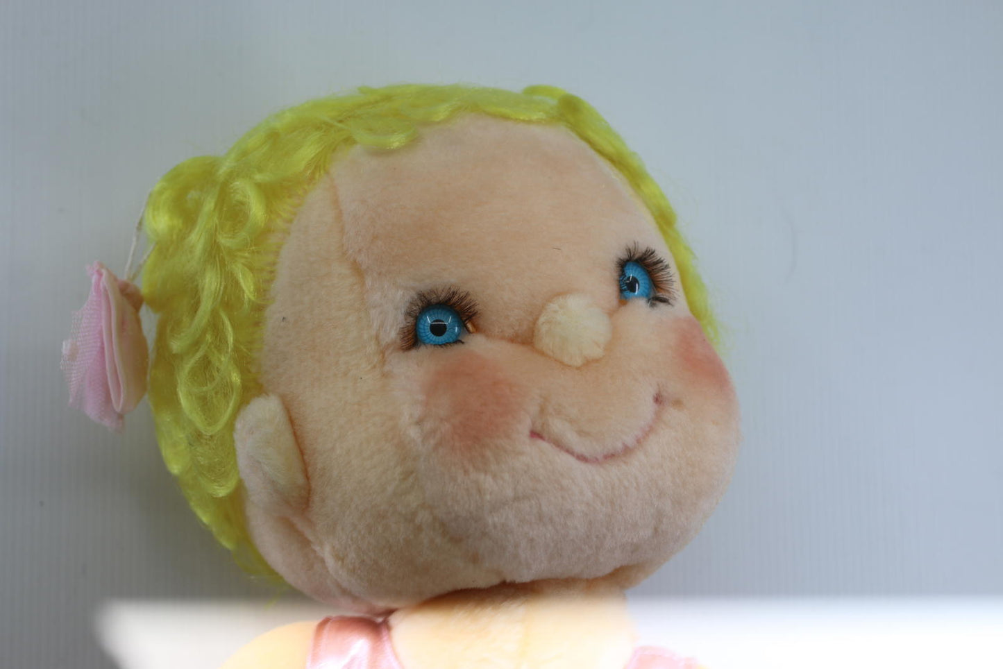 Vintage 1985 Kenner Hugga Bunch Precious Hugs Plush Doll w/ Baby Pink Hallmark